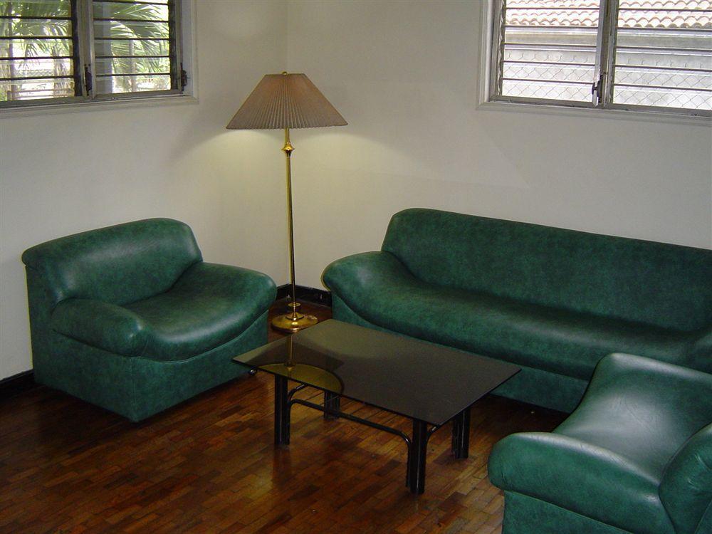 Reddoorz At Broadway Court Apartelle Bandar Quezon Luaran gambar