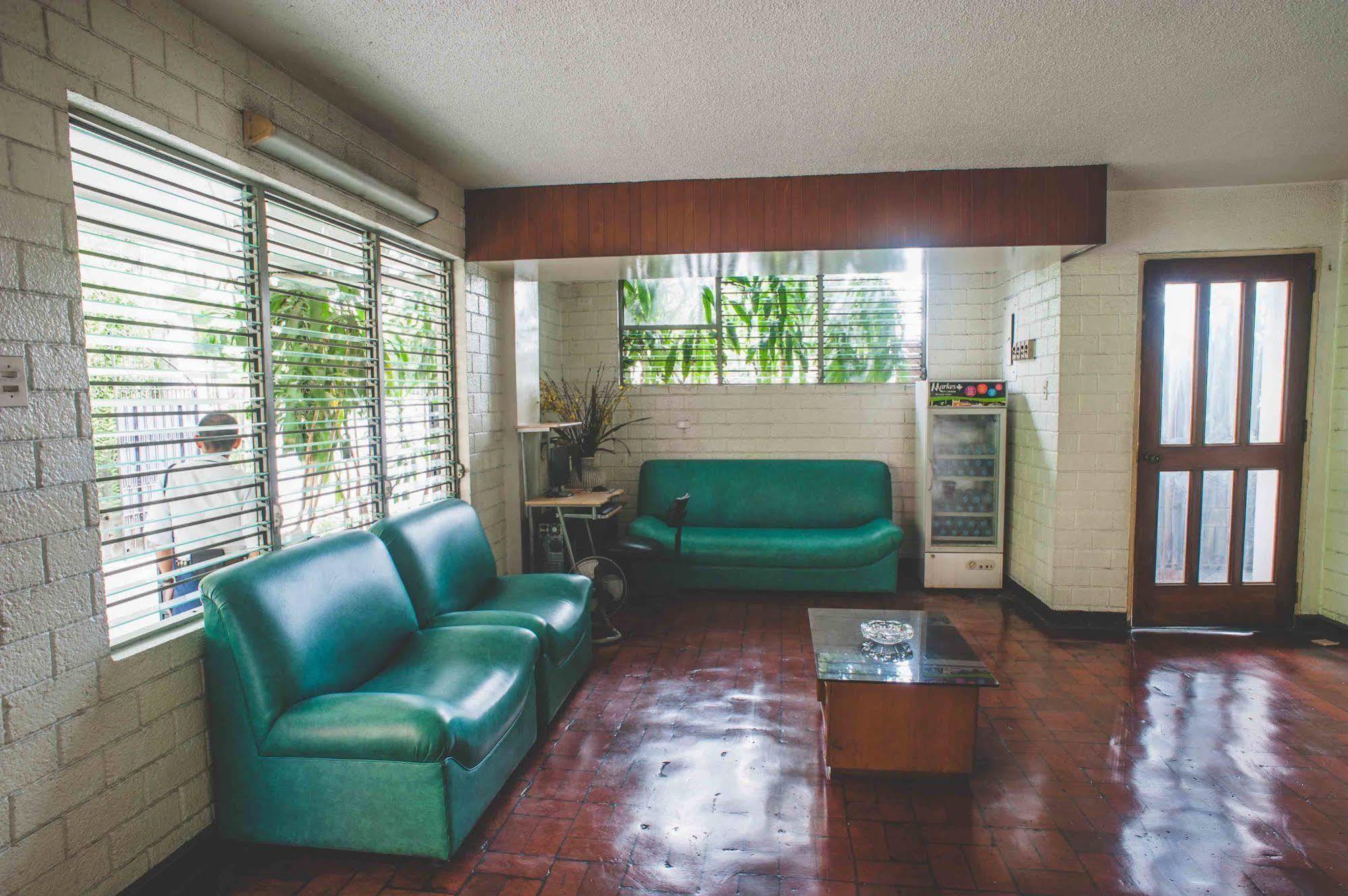 Reddoorz At Broadway Court Apartelle Bandar Quezon Luaran gambar