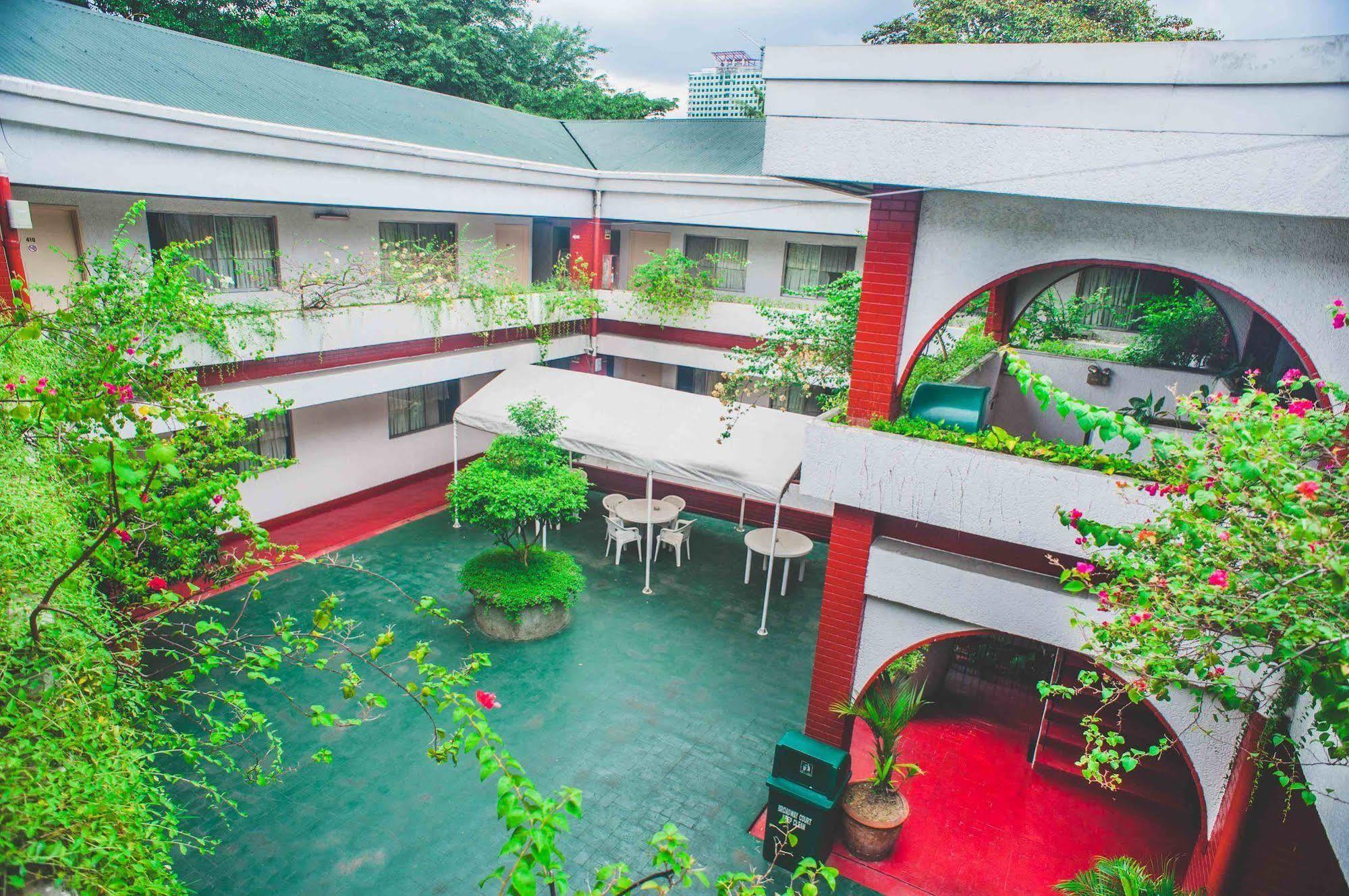 Reddoorz At Broadway Court Apartelle Bandar Quezon Luaran gambar